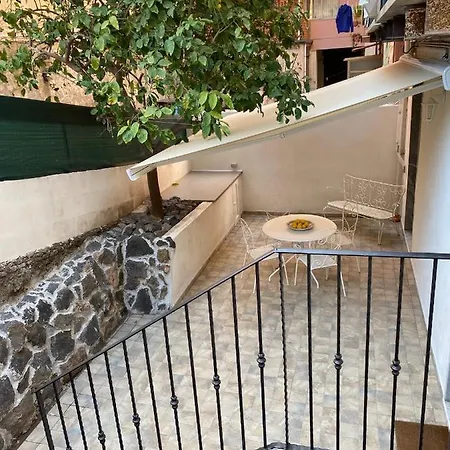 Cortile Mongibello Apartman Catania
