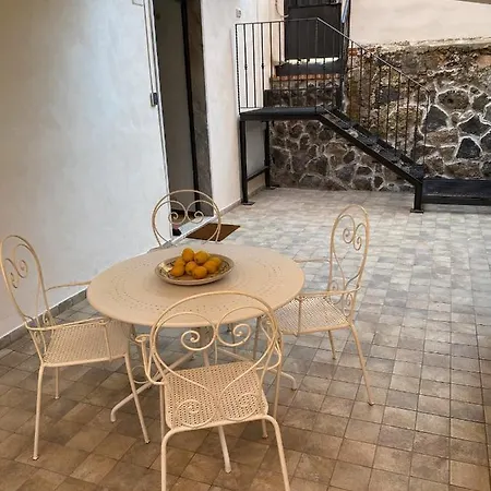 Cortile Mongibello Apartman Catania